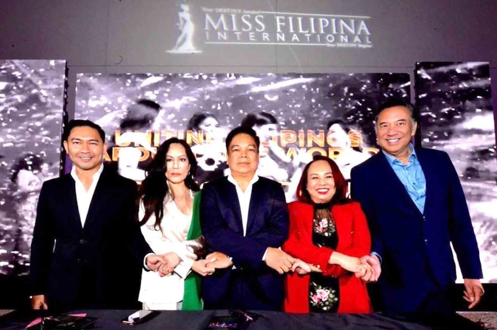From left: Ronald Ramores, Lisa Lew, new pageant owner Geoffrey Jimenez Geoffrey Jimenez and other of the production team Janet Nepales and Joey Galon. (Photo by Joe Cobilla)