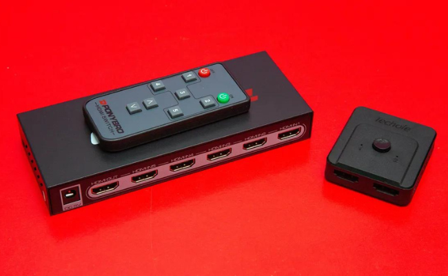 This is an HDMI splitter for gaming.