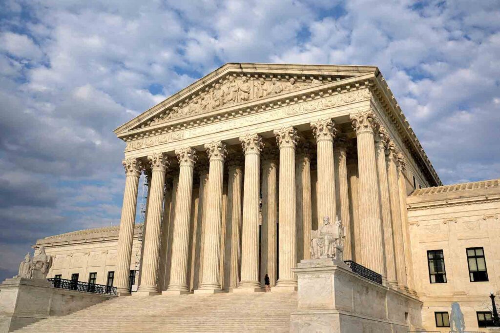 The U.S. Supreme Court building is seen in Washington, U.S., April 6, 2023. REUTERS/Elizabeth Frantz/File Photo
