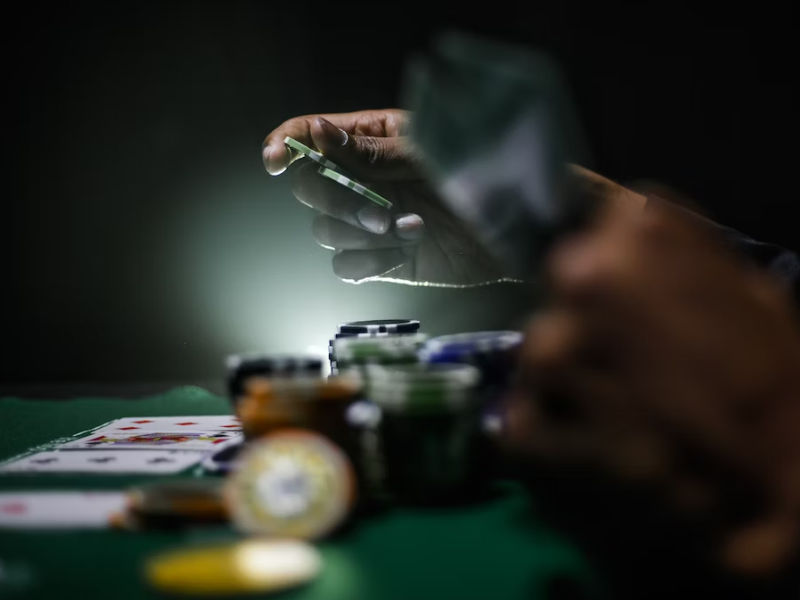 Gambling in the Philippines vs. Singapore: Regulations, Number of Players