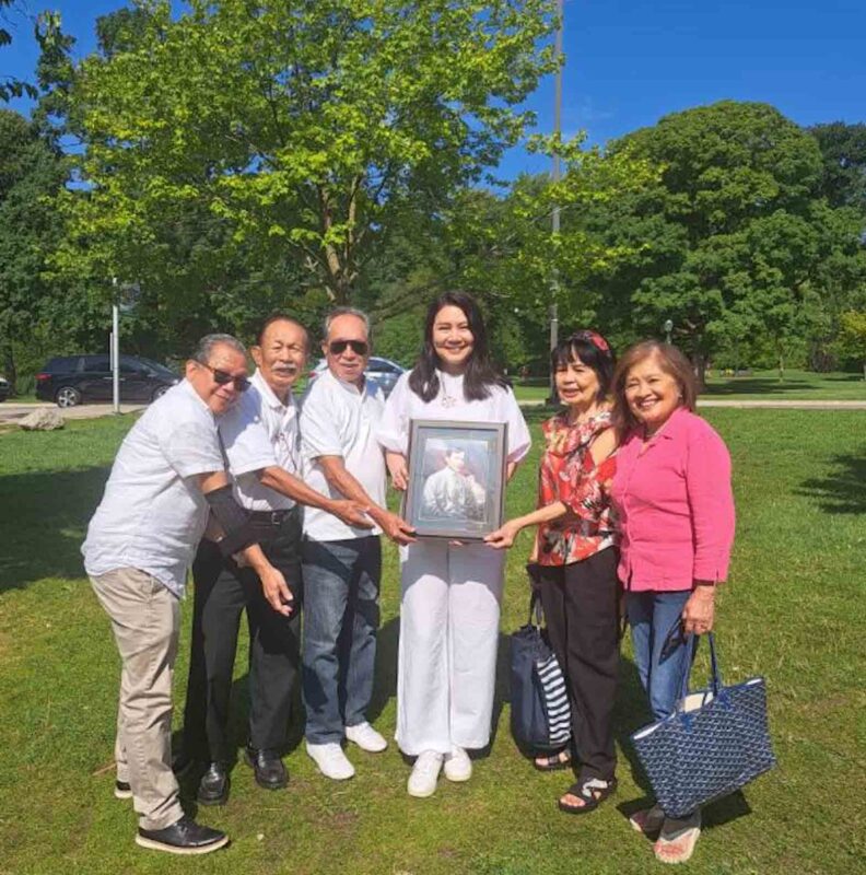 Consul General Angelica C. Escalona presents members of the Filipino community in Niagara Falls with a portrait of the Philippine national hero at the proposed site of the Jose Rizal monument. CONTRIBUTED