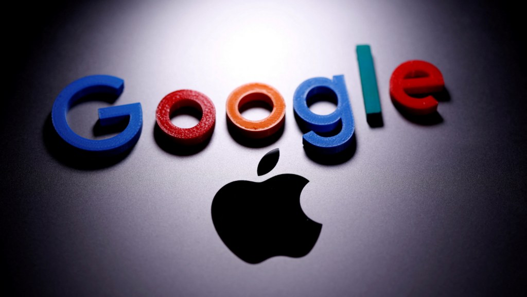 Governments spying on Google, Apple users via push notifications - US senator says