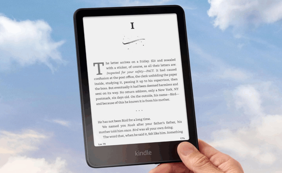 Amazon Kindle Colorsoft e-reader with a sharp color display and warm front light.