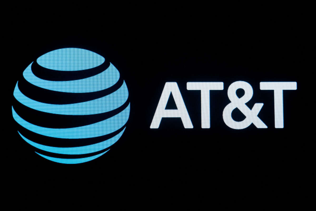 AT&T restores service after hours of outage