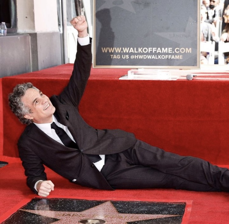 Ruffalo on the red carpet by his walk of fame star