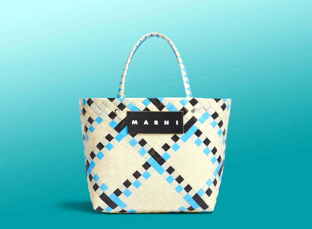 The Marni Market bag, which retails for P13,000 looks a lot like our very own bayong. Except it’s made in Colombia