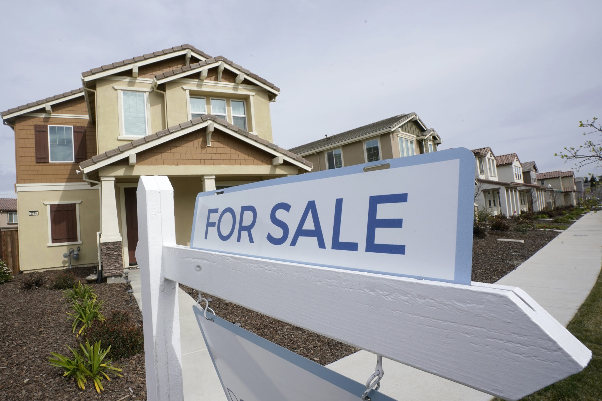 California homes sales rebound as prices continue to rise