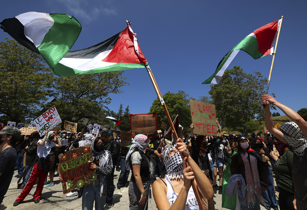 University of California academic workers strike for pro-Palestinian protesters