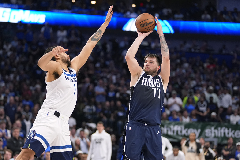 Luka Doncic and Kyrie Irving each score 33 points as Mavs beat Wolves