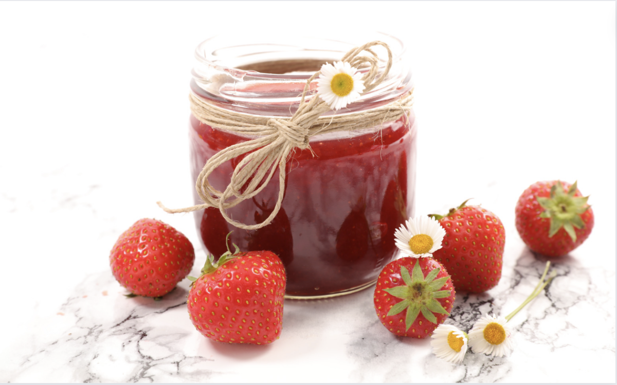 DIY strawberry jam for the breakfast lovers