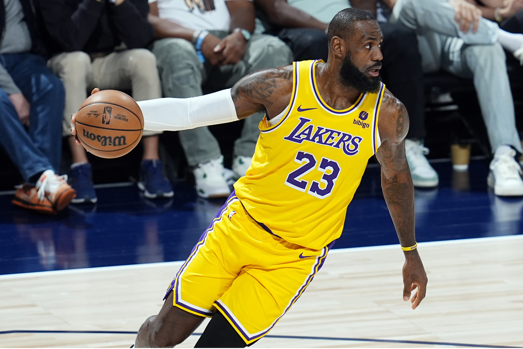 LeBron James intends to sign a new deal with the Lakers