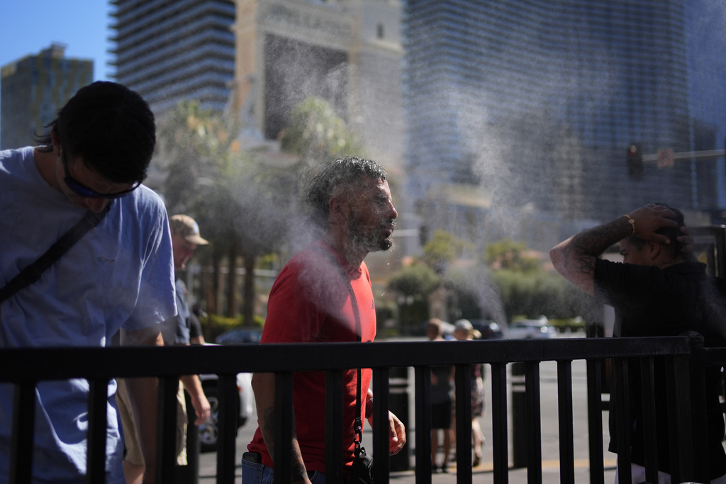 Heat wave grills large parts of the US causing deaths in the West