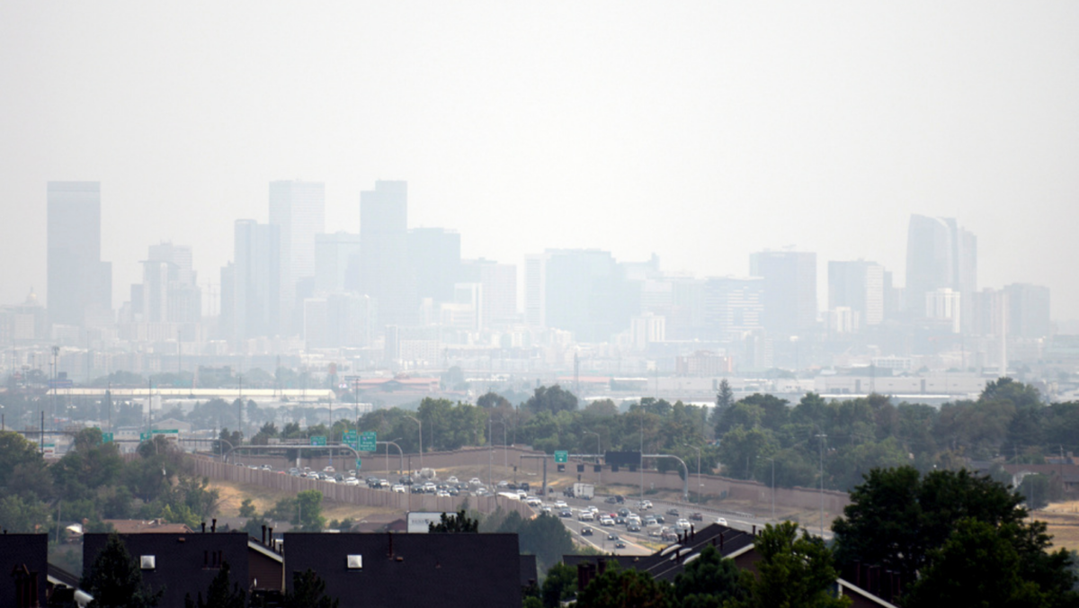 Wildfire smoke chokes parts of Canada and western US