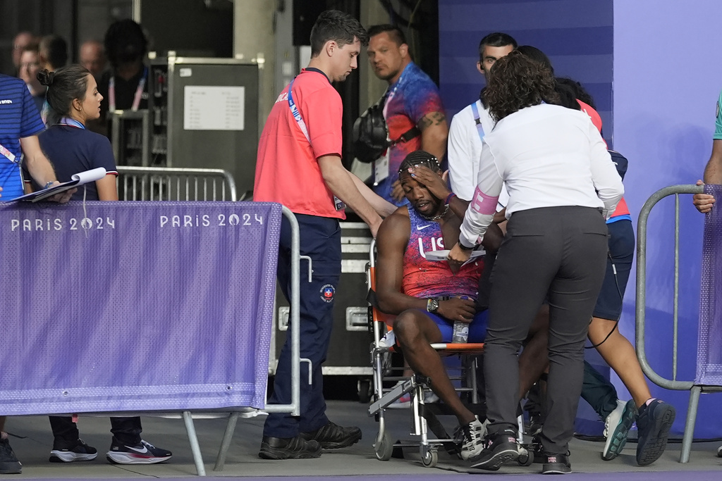 Noah Lyles competed in the Olympic 200 with COVID and finished 3rd