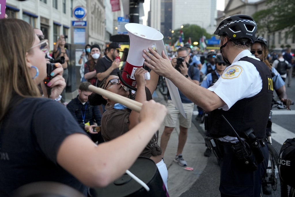 Protesters plan large marches as Democratic National Convention kicks off in Chicago