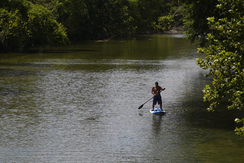 Triple-digit temperatures scorch Texas as Southwest is under heat warnings