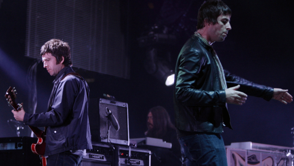 Oasis reunites for tour, ending a 15-year hiatus