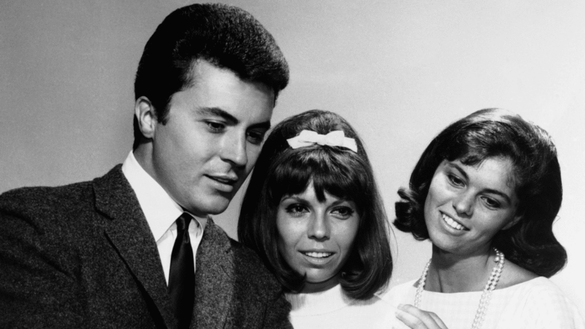 James Darren, 'Gidget' teen idol, singer and director, dies at 88