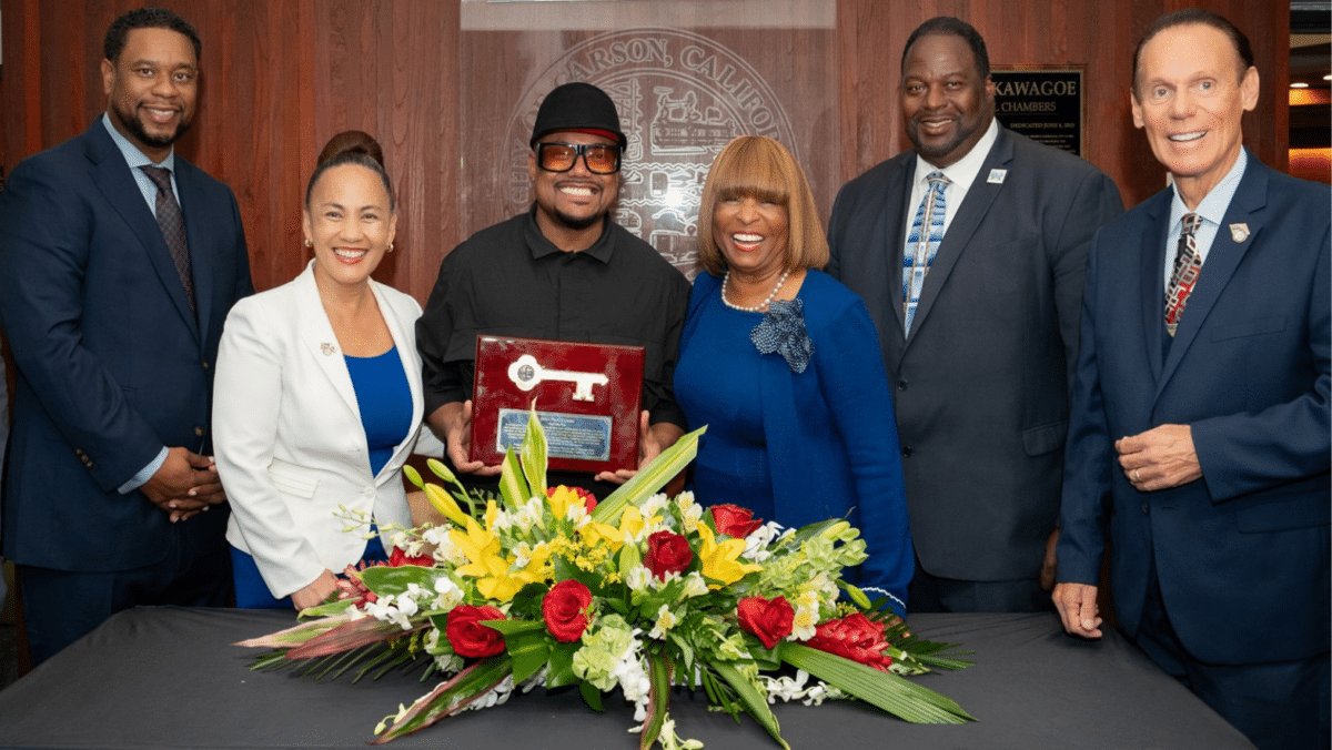 Apl.de.Ap honored with Carson’s Key to the City, kicks off Filipino American History Month