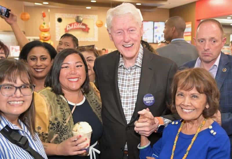 Bill Clinton with fil-Ams