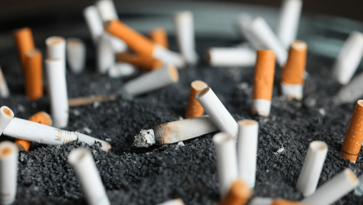 Massachusetts lawmakers push for an effort to ban all tobacco sales