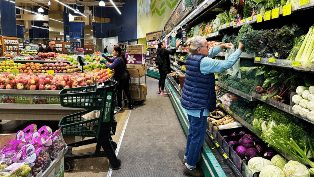 What stores are open on Thanksgiving? Not many since most stay closed to prepare for Black Friday