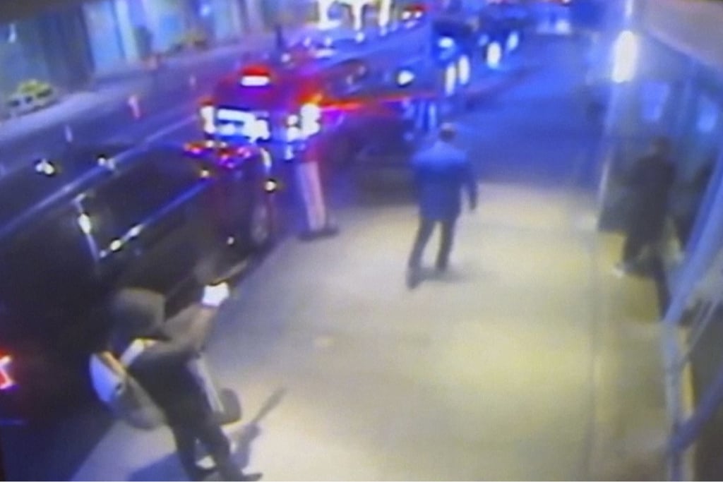 Police hunt for the gunman who killed UnitedHealthcare's boss in Manhattan