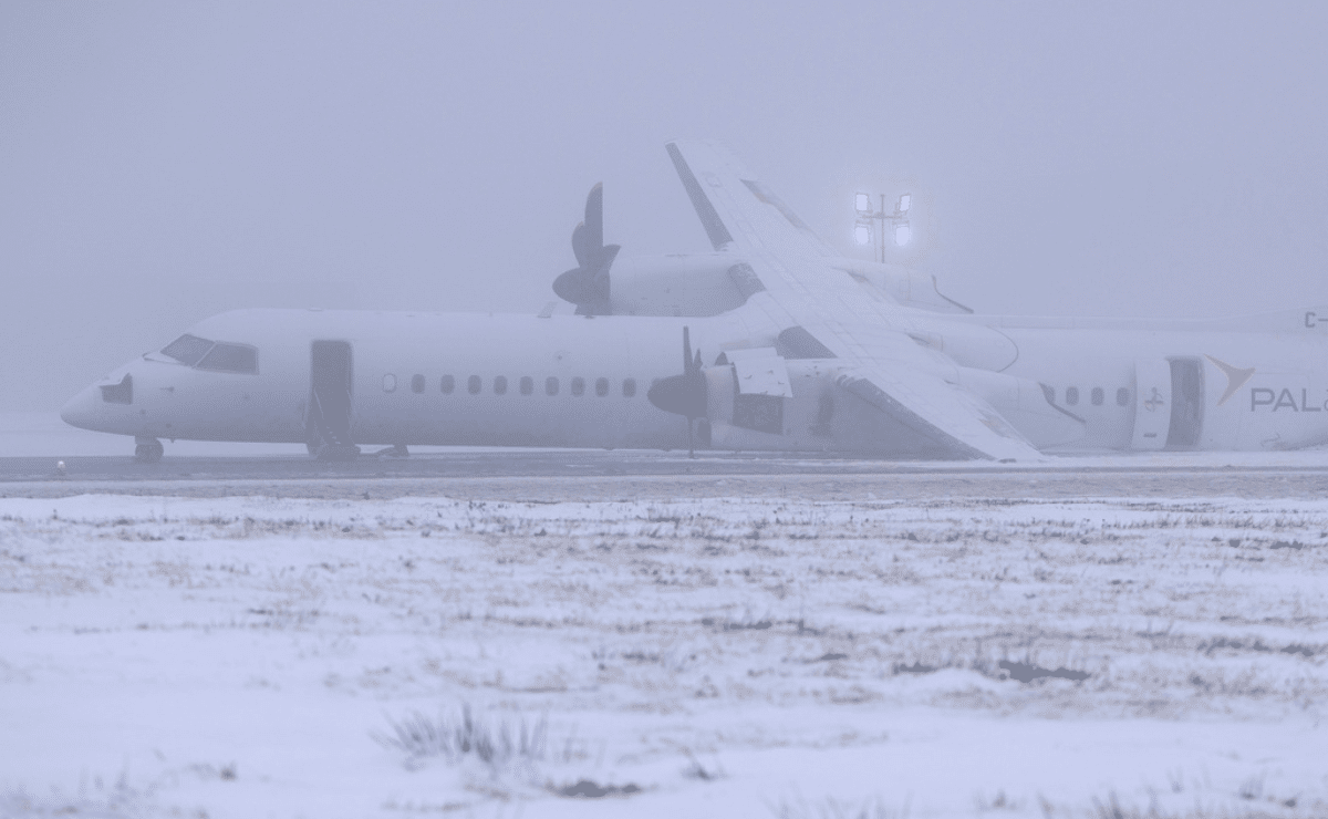 Flights suspended at Halifax airport after airplane landing incident