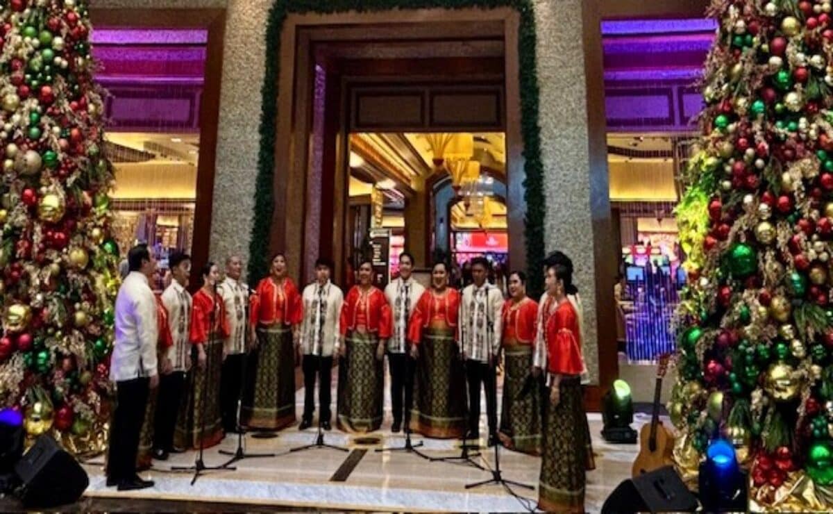 Madrigal Singers at Solaire