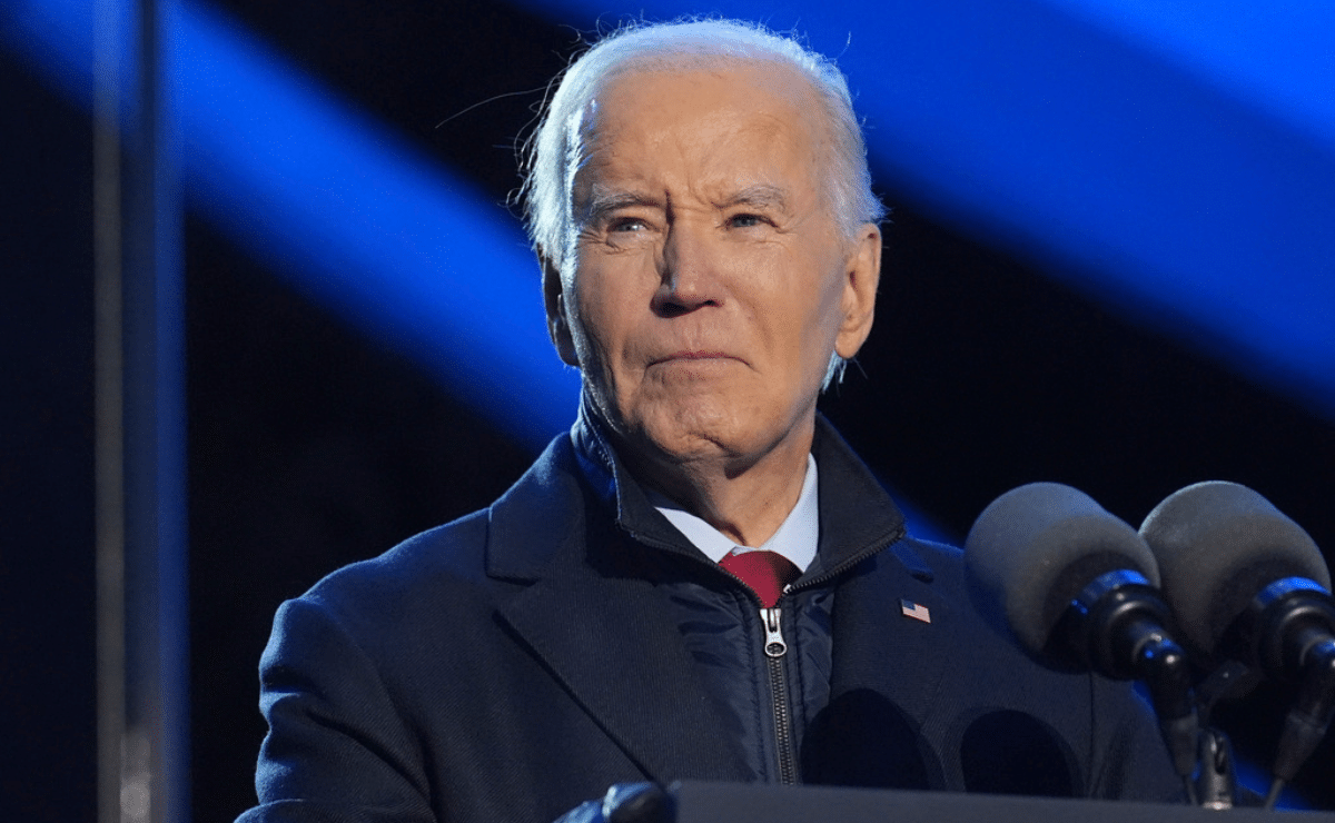 Biden considers preemptive pardons for officials, allies before Trump takes office