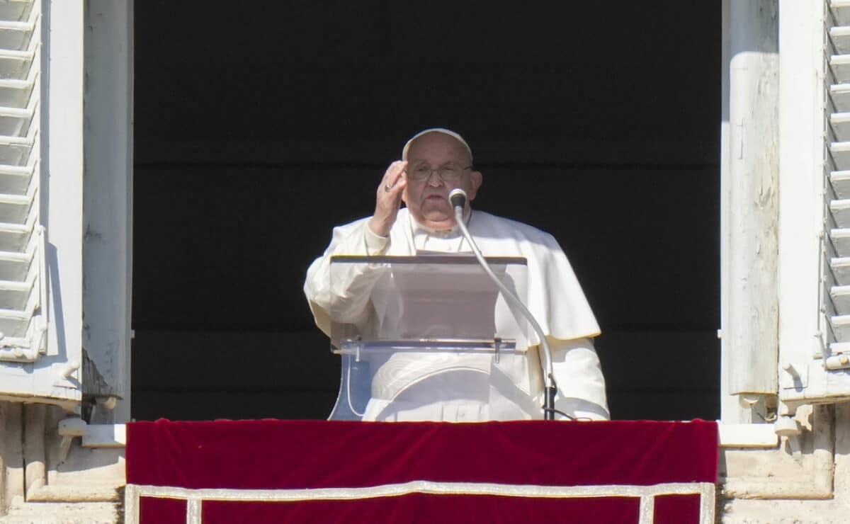 Pope calls for commitment to protect life in New Year's Day message