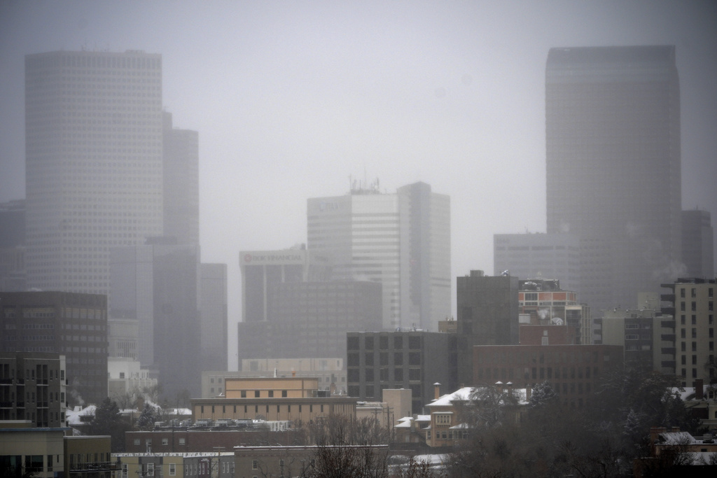 Millions across US brace for plummeting temperatures and winter storms