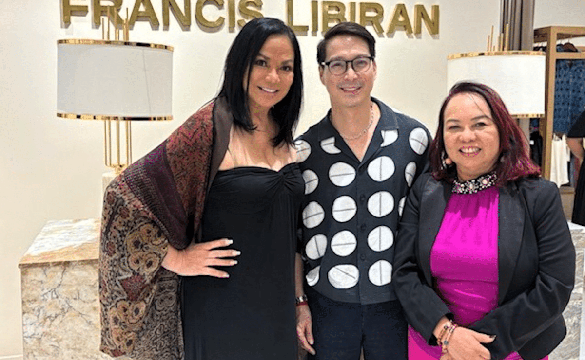 Designer Francis Libiran flanked by Bessie Badilla and Janet Nepales