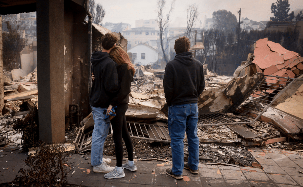 As flames linger, talk turns to rebuilding Los Angeles neighborhoods