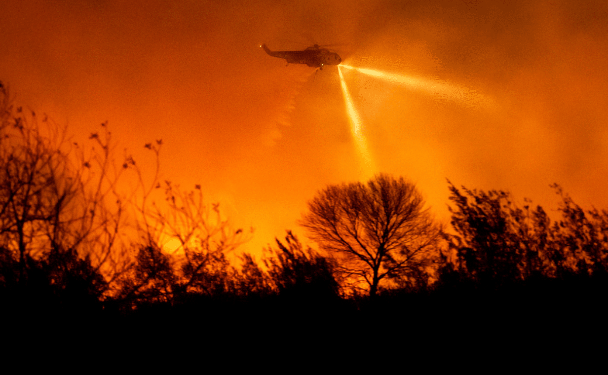 Fire-scarred Los Angeles is under another rare warning as winds pick up