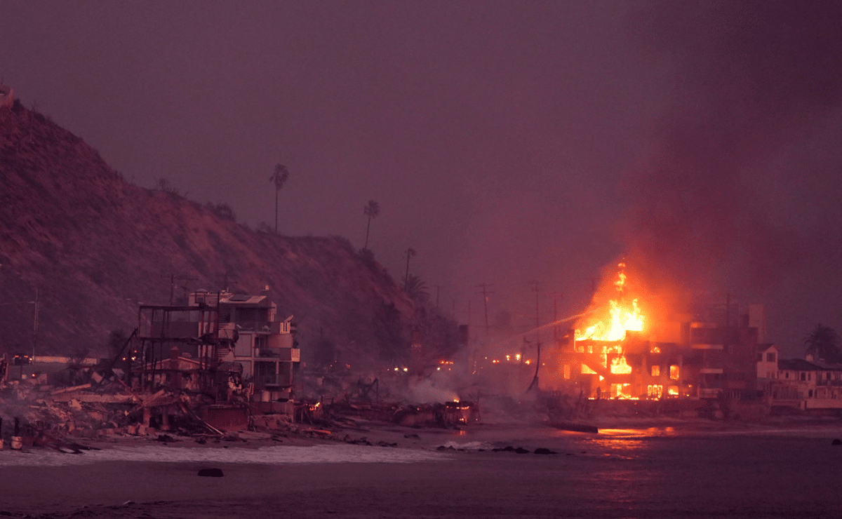 PHOTOS: Powerful images show destruction on path of deadly wildfires