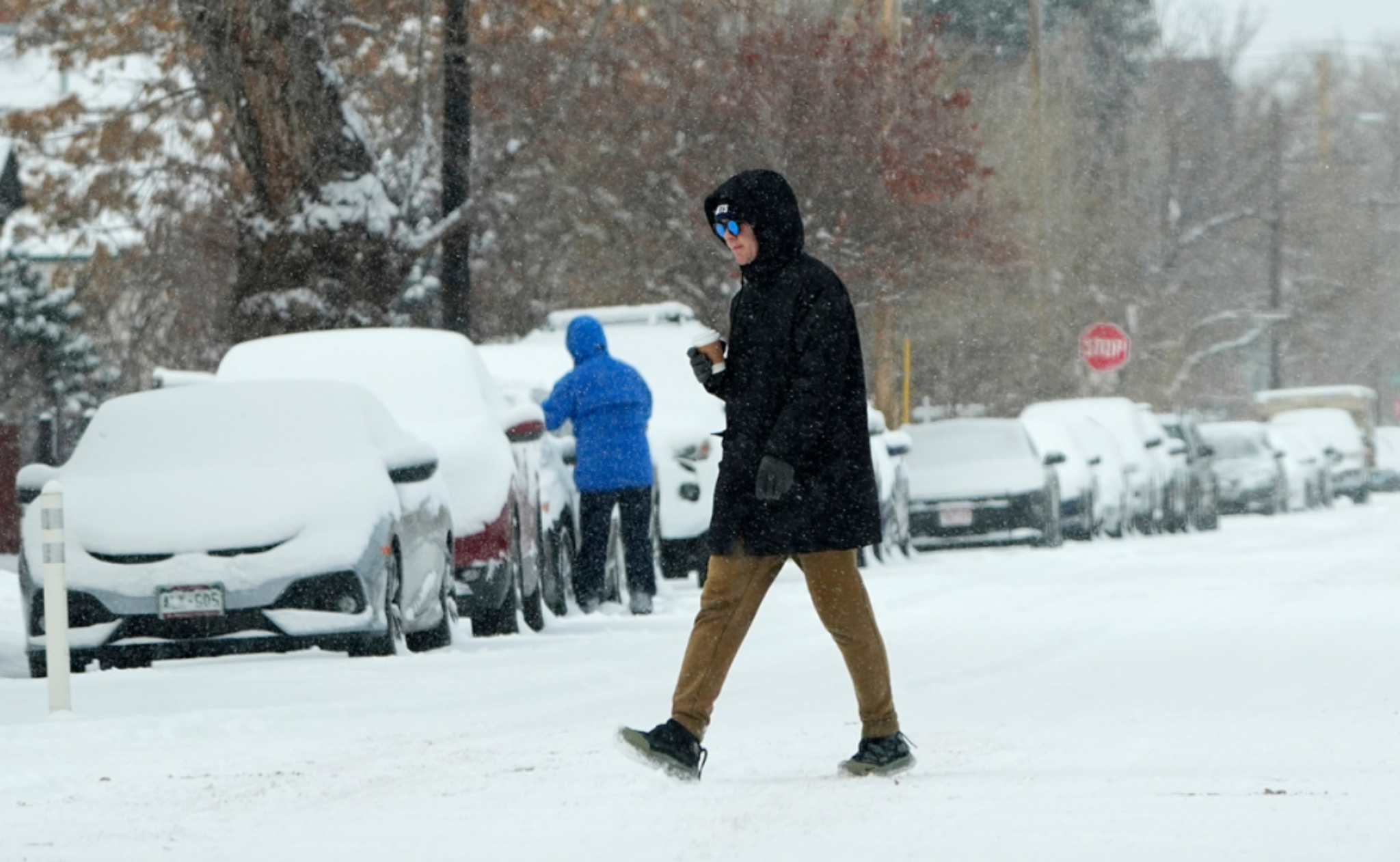 Millions across US brace for plummeting temperatures, winter storms