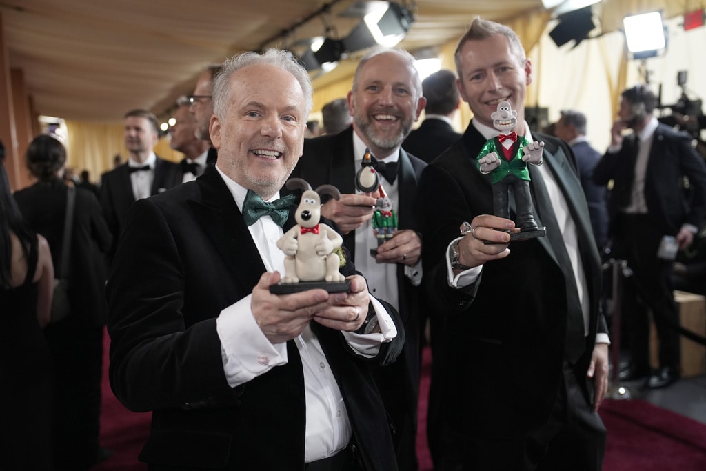Oscars 2025 photos: See reunions, props and candid moments from the red carpet
