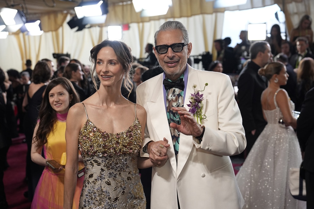 Oscars 2025 photos: See reunions, props and candid moments from the red carpet