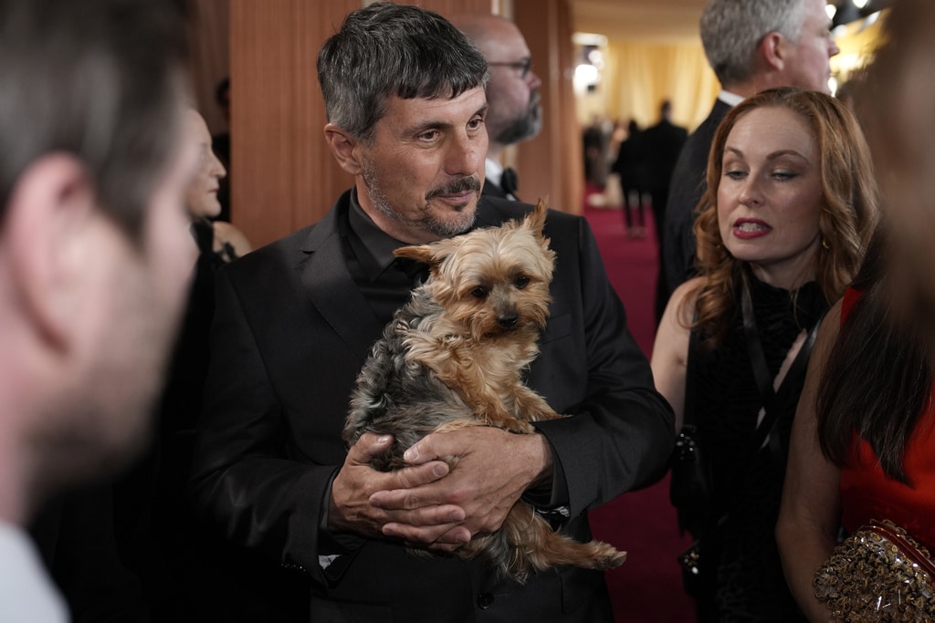 Oscars 2025 photos: See reunions, props and candid moments from the red carpet