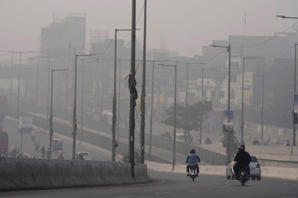 Scientists raise concerns as the US stops sharing air quality data