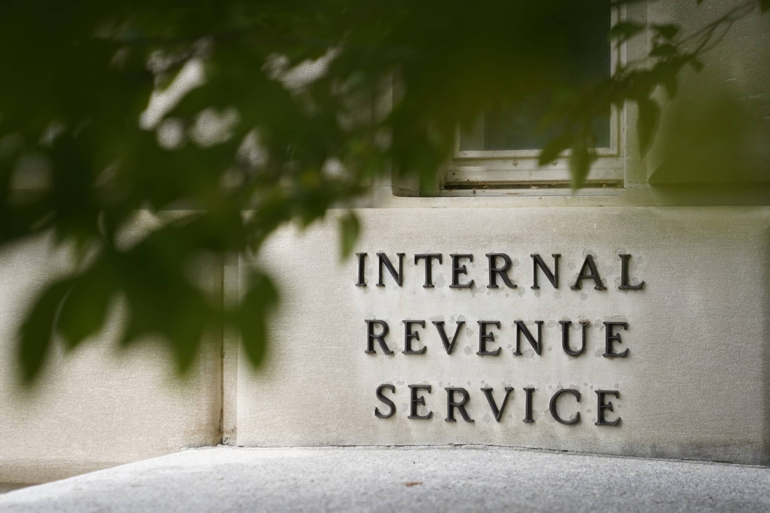 IRS agrees to send immigrant tax data to ICE