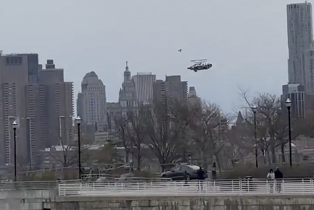 NYC sightseeing helicopter plunges into river, killing 6, including family of tourists
