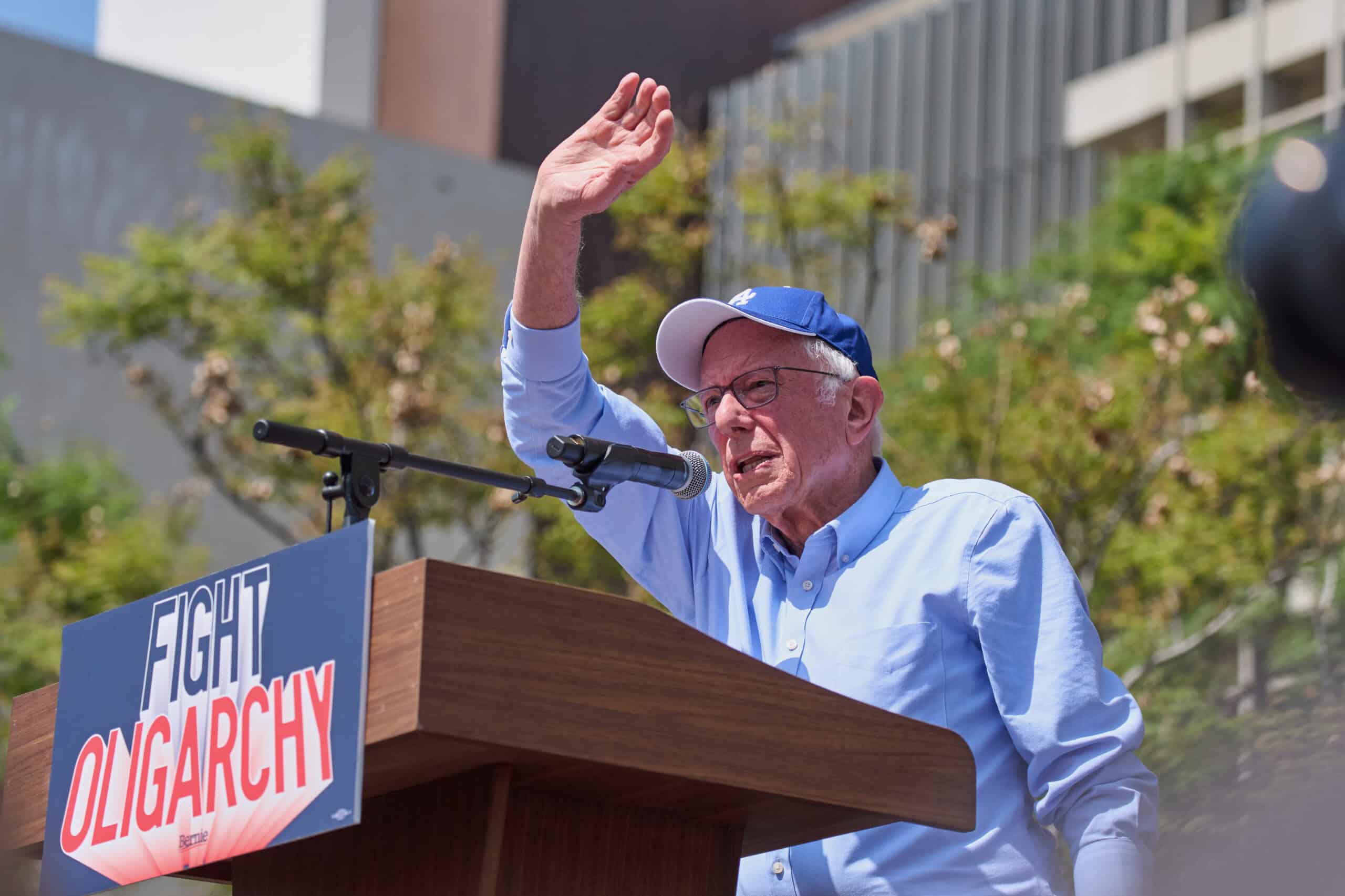 Bernie Sanders' anti-Trump rally draws tens of thousands in LA