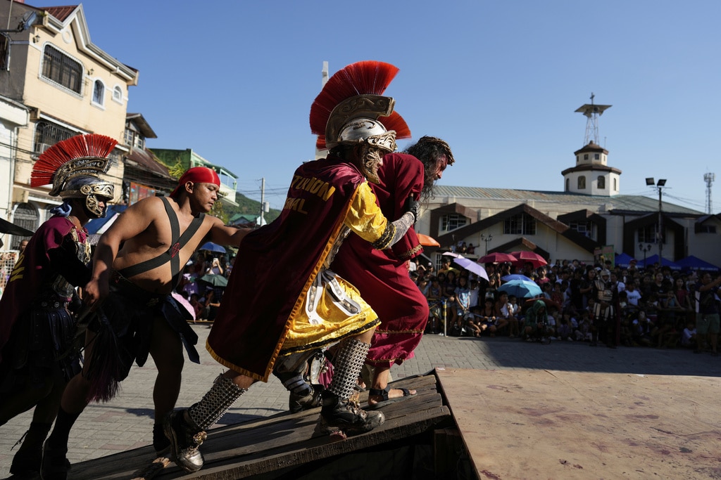 Devout in the PH mark Holy Week with flagellations, processions and passion play