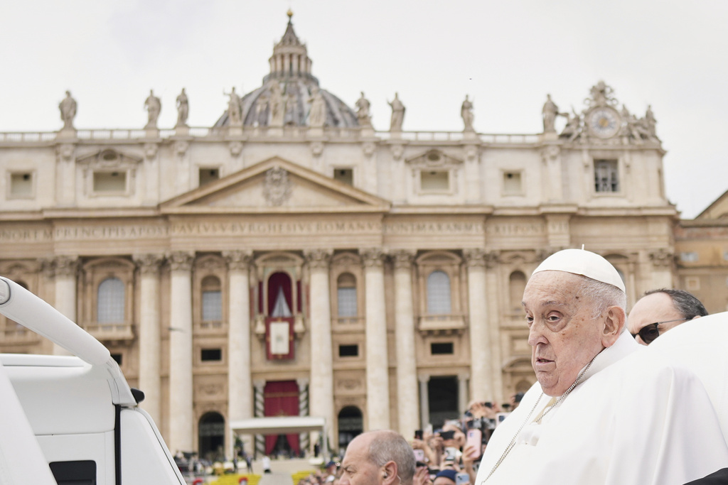 Pope Francis, who ministered with a charming, humble style, dies at 88