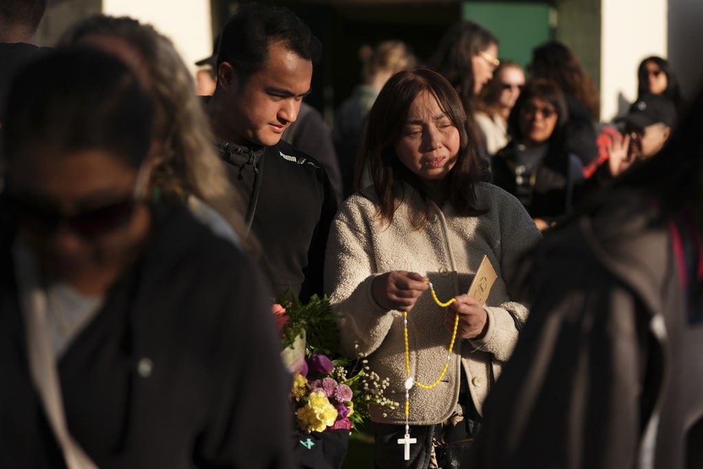5-year-old girl and parents among dead in vehicle ramming in Vancouver festival