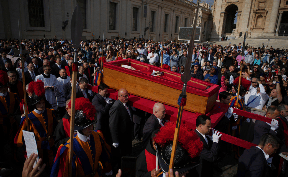Catholic faithful pay their final respects to Pope Francis as public viewing begins