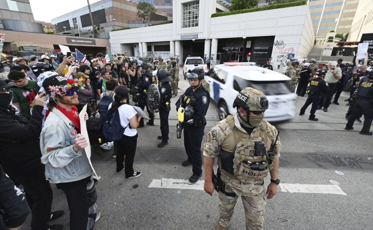 Judge protects journalists during immigration protests