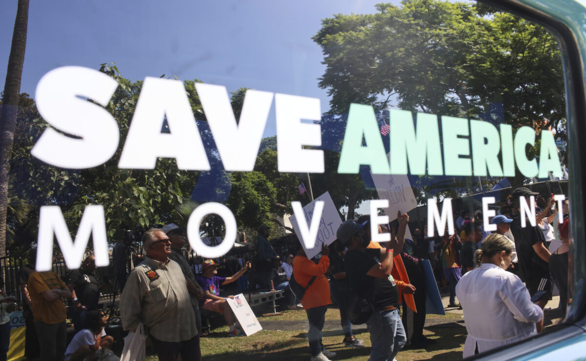 California restricts immigration crackdown